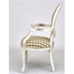 Стул с подлокотником