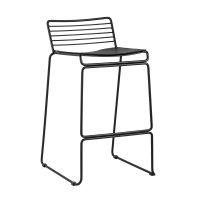 Стул полубарный Danny черный с черной подушкой Стул полубарный Danny черный с черной подушкой