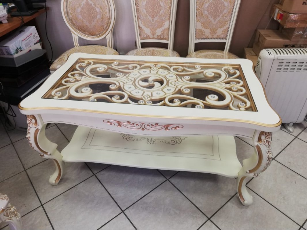 ВЕРСАЛЬ Стол журнальный со стеклом 1,18 с полкой