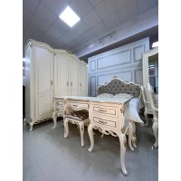 БЬЯНКА Комплект: Кровать 1,8*2,0+2 прикроватные тумбы+туалетный стол с зеркалом с пуфом +шкаф 4-х дверный БЬЯНКА Комплект: Кровать 1,8*2,0+2 прикроватные тумбы+туалетный стол с зеркалом с пуфом +шкаф 4-х дверный