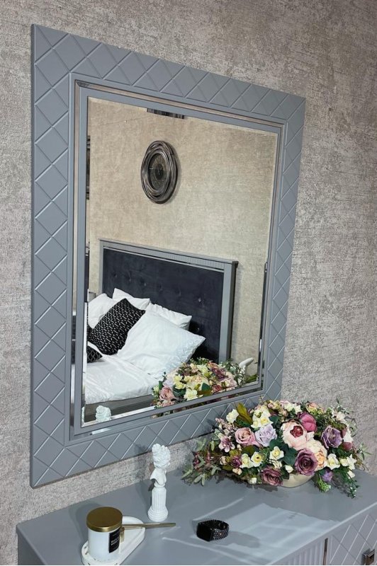 ЛАУРА Зеркало